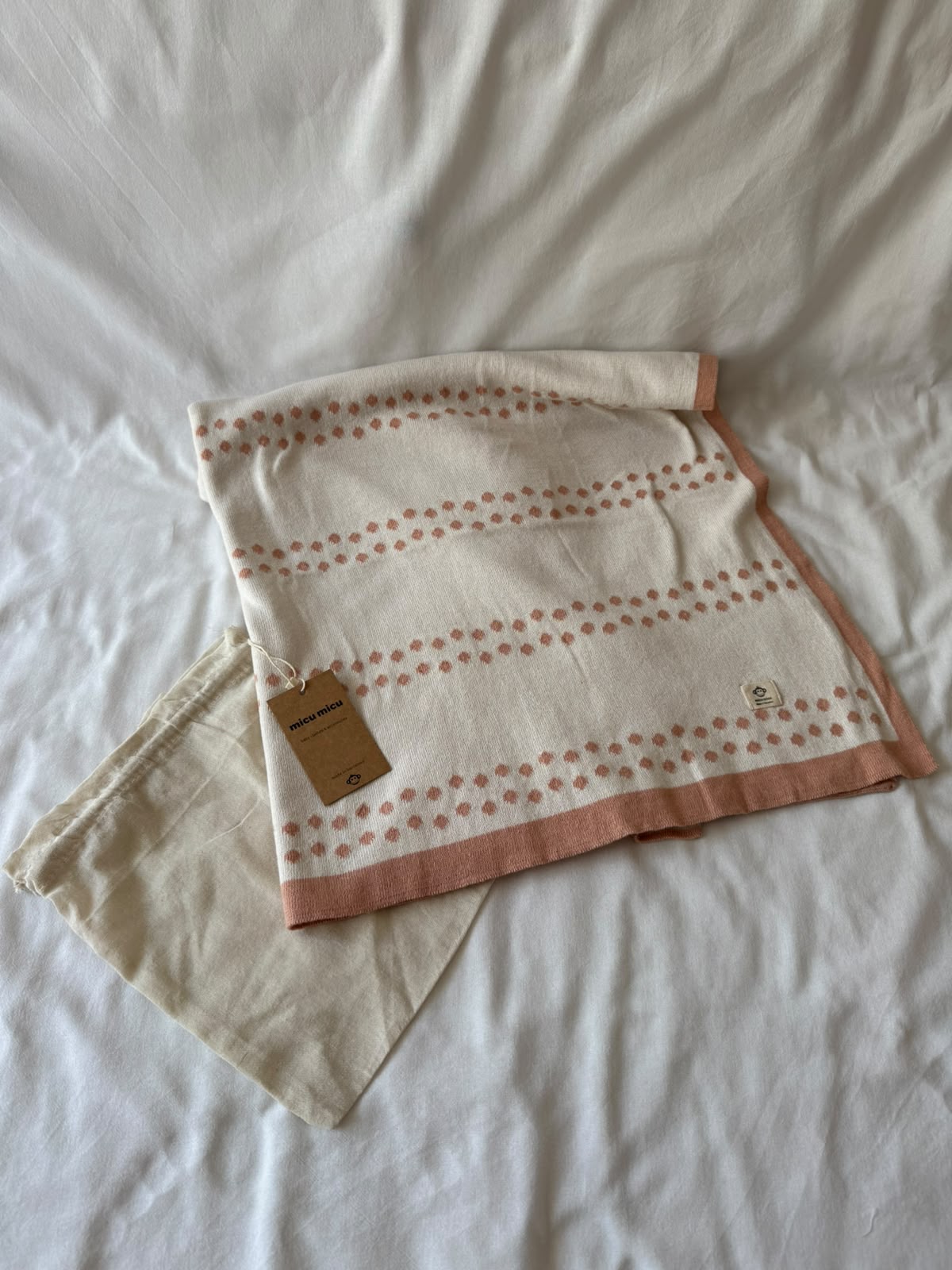 Pink blanket - Micu Micu