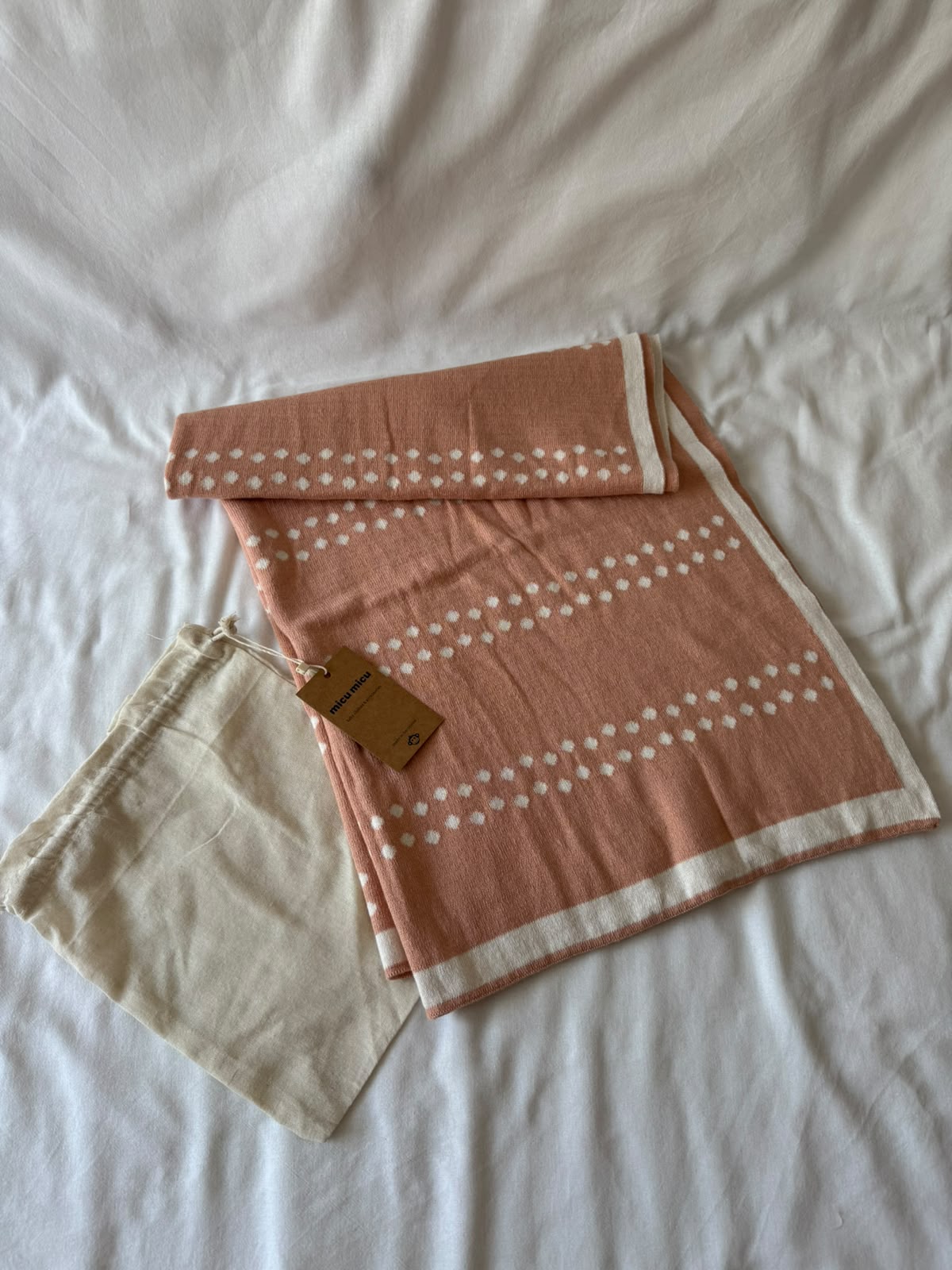 Pink blanket - Micu Micu